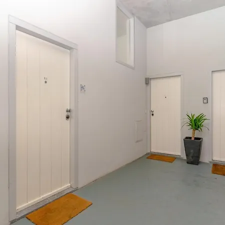 Loft With Great Balcony And Ac Close To Clerigos *