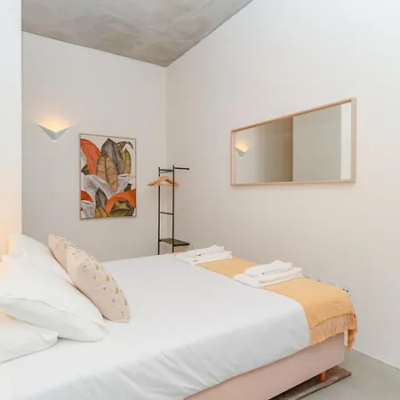 Loft With Great Balcony And Ac Close To Clerigos Porto