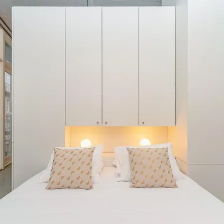 Loft With Great Balcony And Ac Close To Clerigos