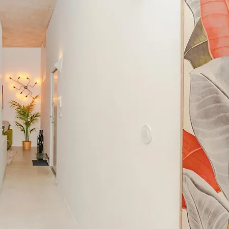 Luxury tent Loft With Great Balcony And Ac Close To Clerigos